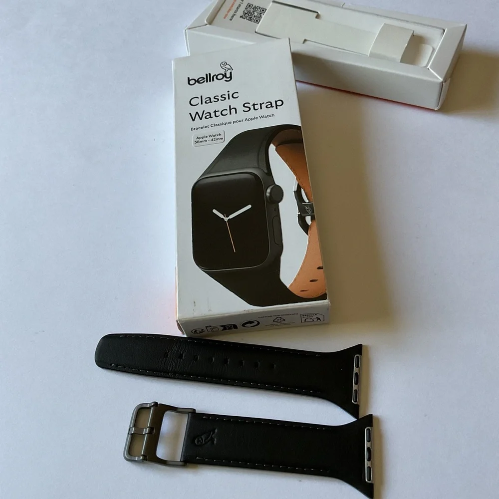 BELLROY CLASSIC APPLE WATCH LEATHER STRAP BLACK SMALL APPLE WATCH 38-42 NWT